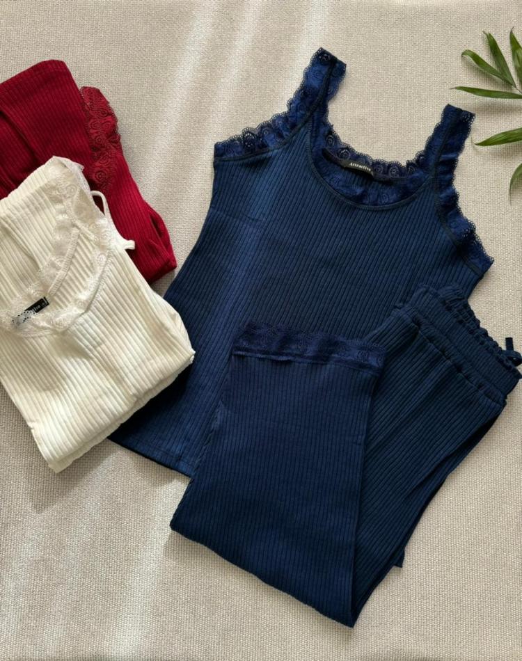 ست تاپ وشلوارک توردار