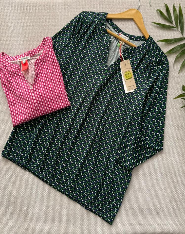 بلوز یقه هفت طرحدار استریت وان